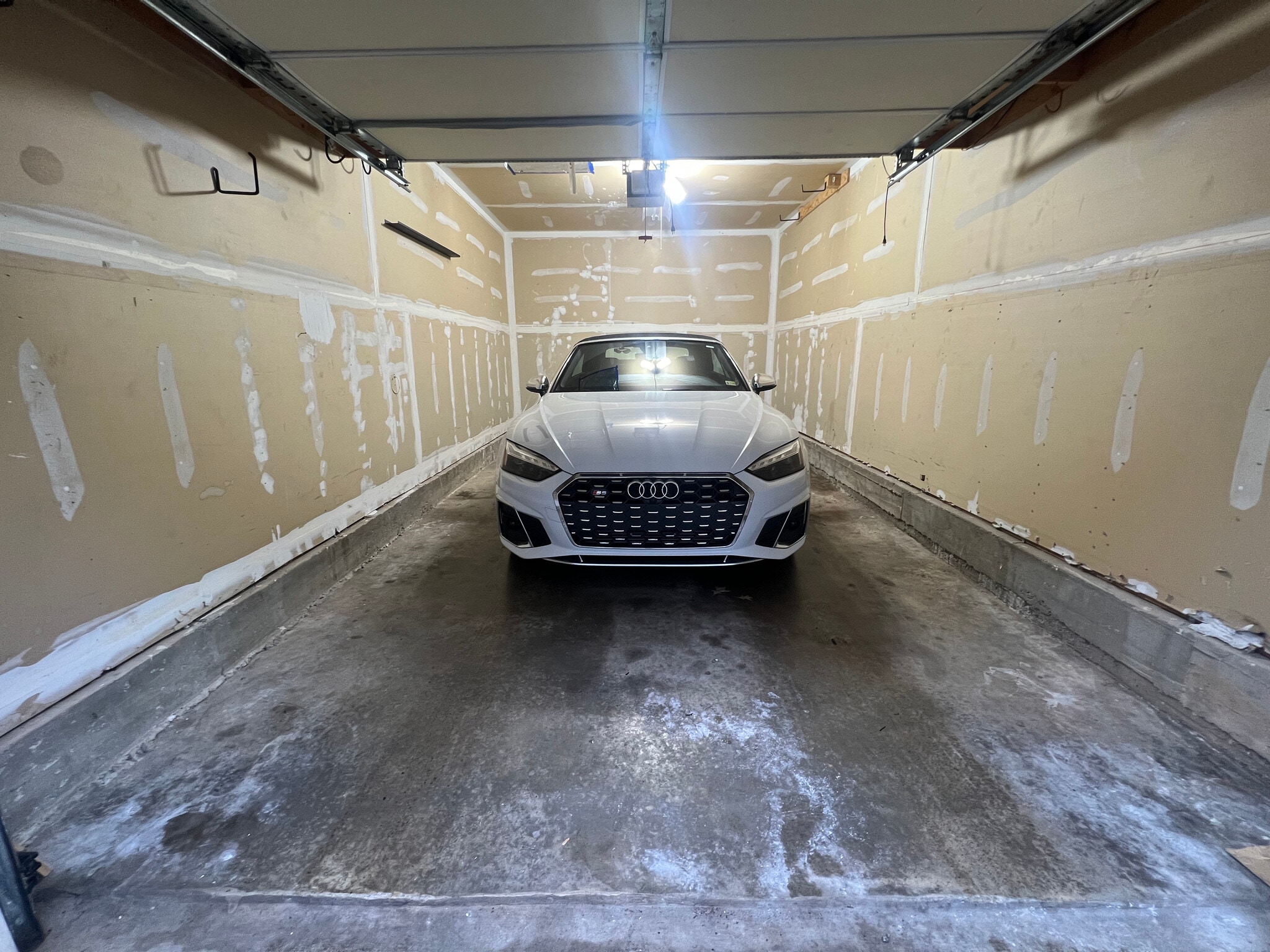 Private Garage w/ remote opener - 5130 Brittney Elyse Cir