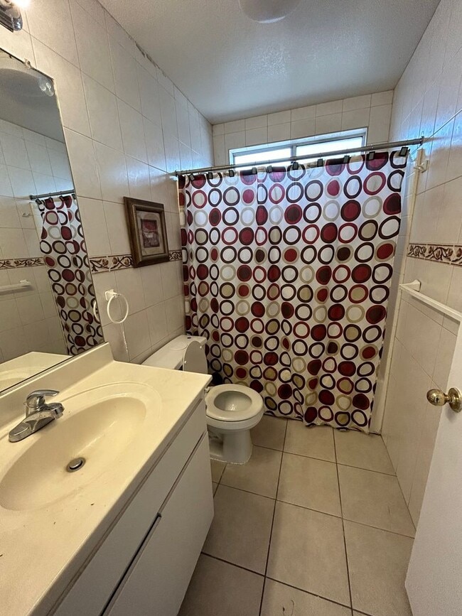 Building Photo - Beautiful 3 bedroom home available in Heber