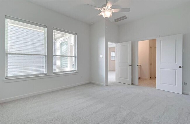 Building Photo - 6002 Dark Kite Trl