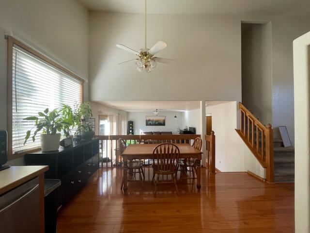 Kitchen to living room - 2350 Moorgate Dr