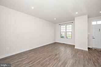 Building Photo - 7149 Bodkin Wy