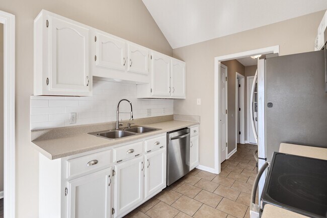 Building Photo - 7775 Shadow Elm Ln