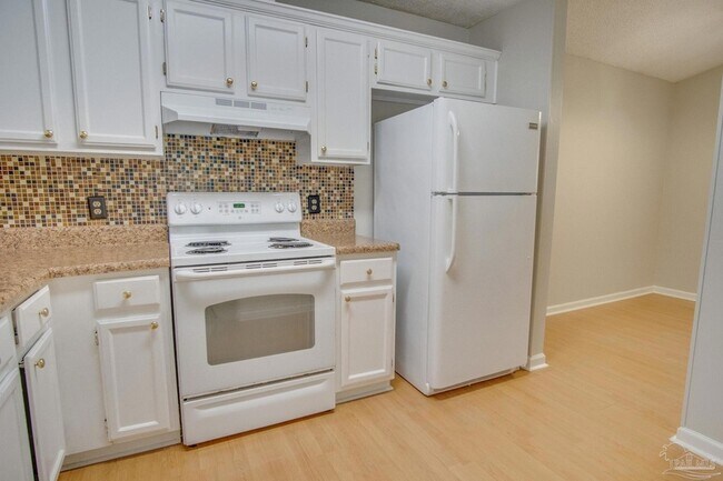 Building Photo - 3164 Cedarwood Village Ln