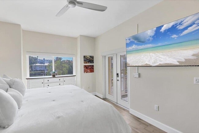 Building Photo - 862 Hudson Ave