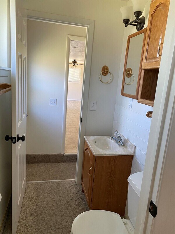 Building Photo - 524 W 700 S