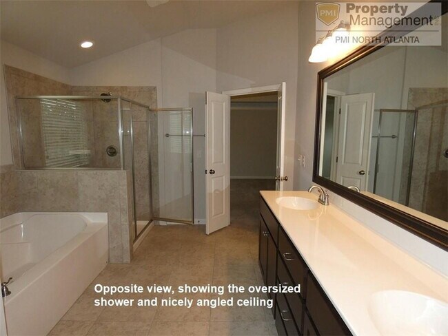 Building Photo - Discover this amazing 4-bedroom, 2.5-bath home in the sought-after gated community of Burnt Bridg...