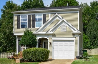 Building Photo - 2121 Kaybird Ln