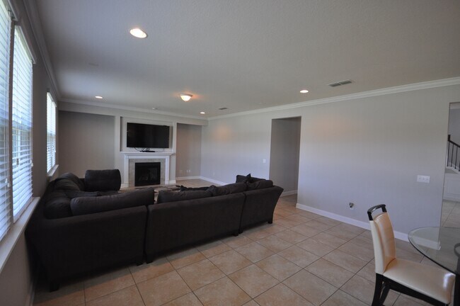 Building Photo - Large Home at Work Golf Village