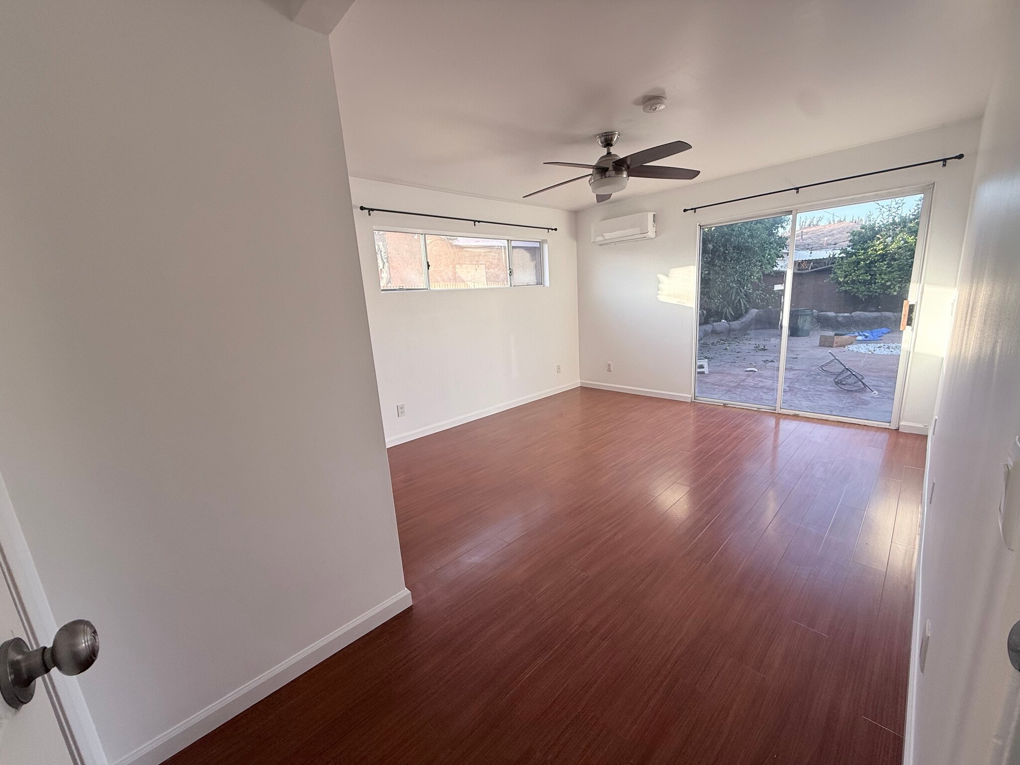 Master Bedroom - 9625 Adoree St