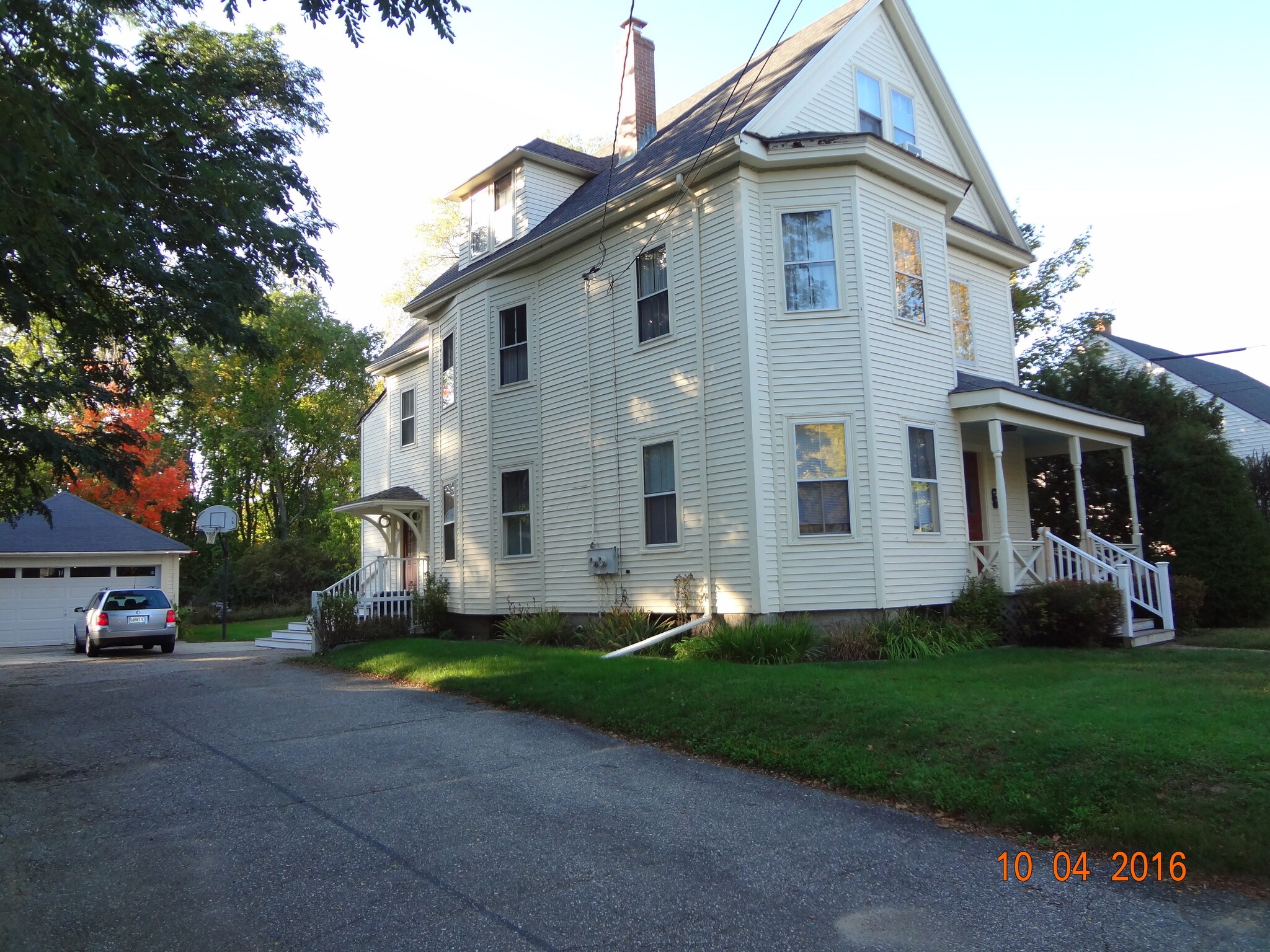 Building Photo - 172 E Main St