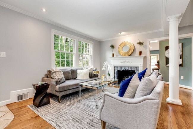 Building Photo - Chevy Chase Home