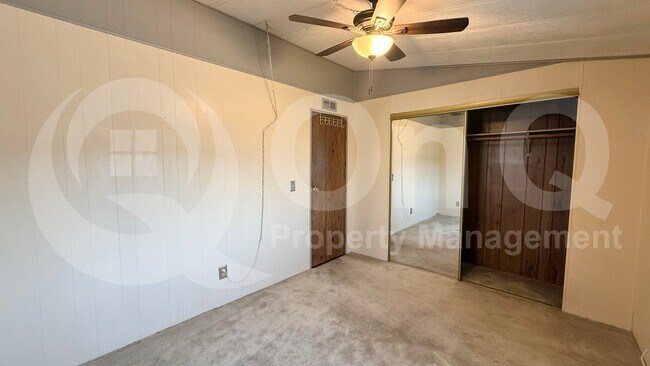 Building Photo - 2701 E Allred Ave