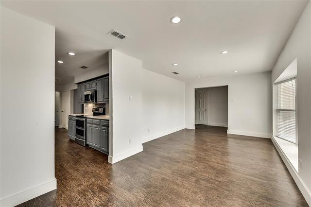 Building Photo - 1865 Green Ridge Dr
