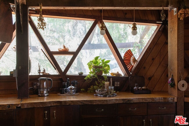 Building Photo - 20269 Croydon Ln