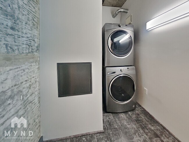 Building Photo - 1818 L St