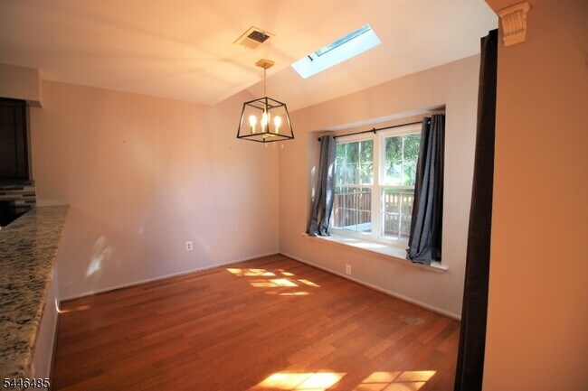 Building Photo - 83 Winchester Way