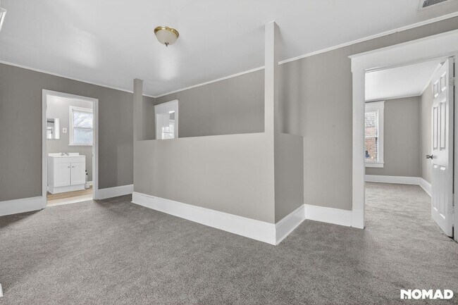 Building Photo - Charming 2BR Apartment in Winston Salem