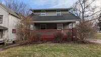 Building Photo - Charming 3-bedroom, 1-bathroom home located in the vibrant city of Akron