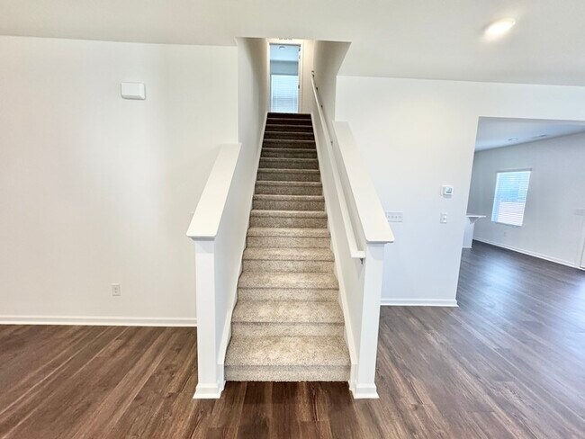 Building Photo - 4 br 2.5 ba with 2 car garage new construction