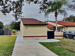 Building Photo - 739 Golden Sunshine Cir