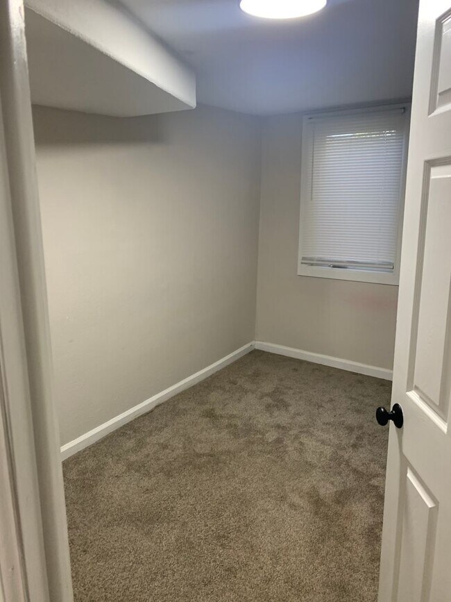 Building Photo - 2102 8th Ave