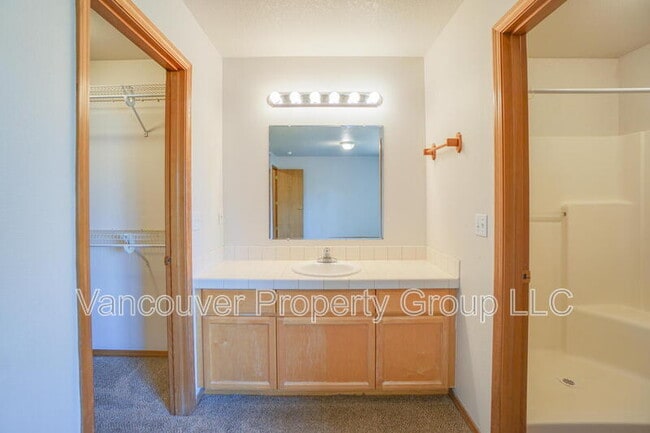 Building Photo - 6416 NE 163rd Ave