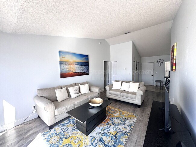 Building Photo - 2544 Woodgate Blvd