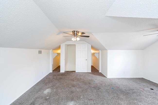 Building Photo - 102 St Pierre Ln