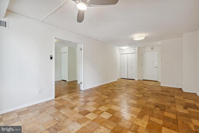 Building Photo - 5225 Pooks Hill Rd