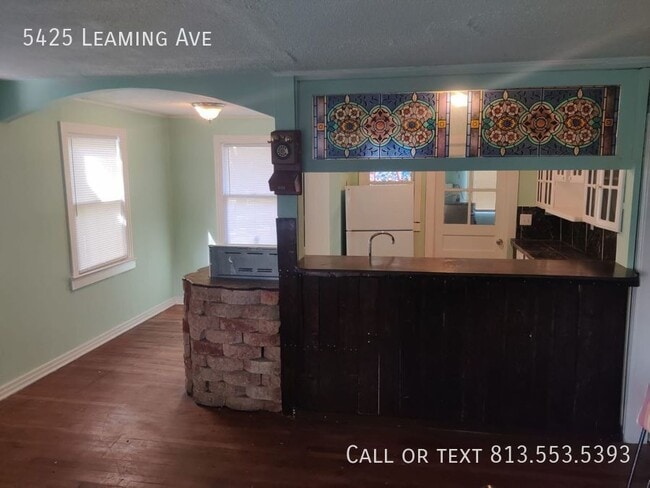 Building Photo - 5425 Leaming Ave