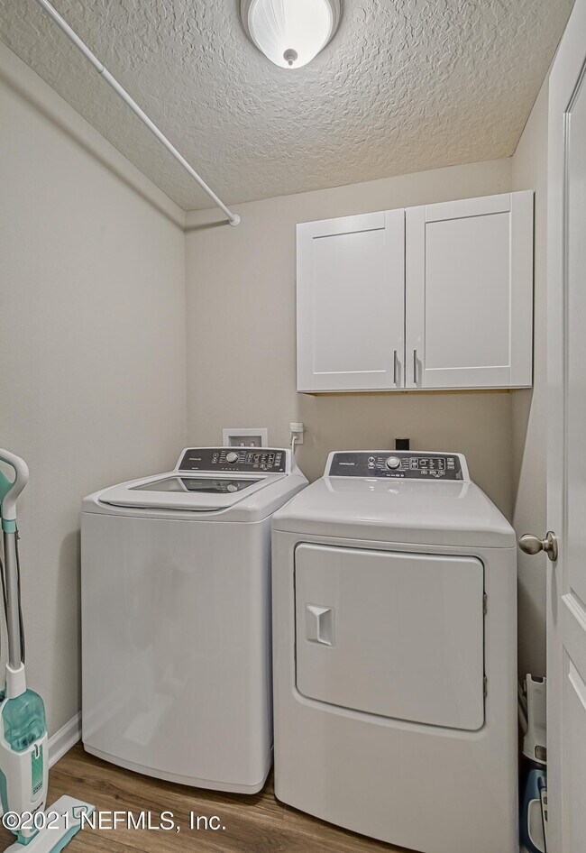 Building Photo - 15599 Chir Pine Dr