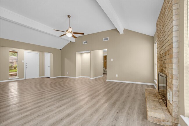 Building Photo - 3706 Glenwood Springs Dr