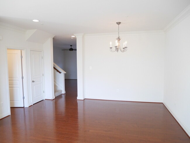 Building Photo - Gorgeous Townhome with 2 Car Garage locate...
