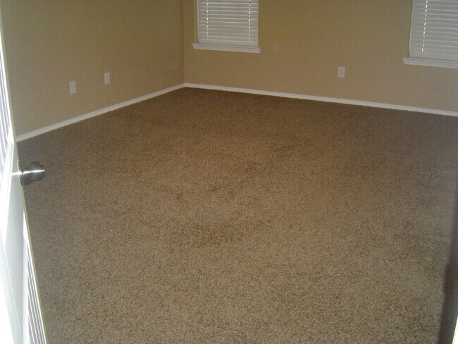 Building Photo - 6930 96th St