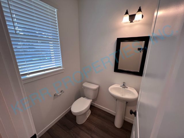 Building Photo - FREE RENT! Charming 3-Bed Home with 2.5 Baths in Serene Happy Valley – 1609 Sq Ft of Comfort!