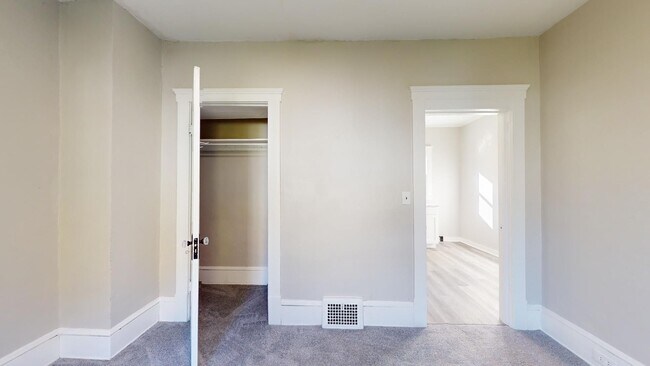 Building Photo - 7408 Dudley Ave