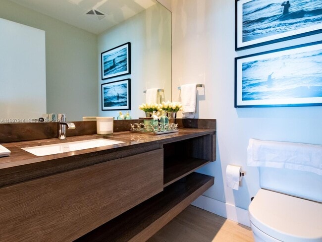 Building Photo - 360 Ocean Dr