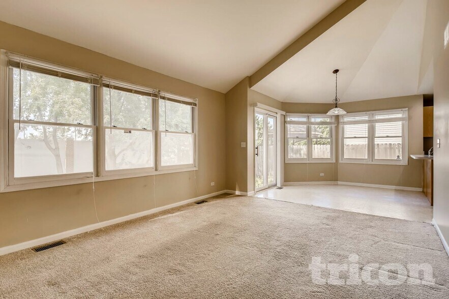 Building Photo - 4804 Lobelia Ct