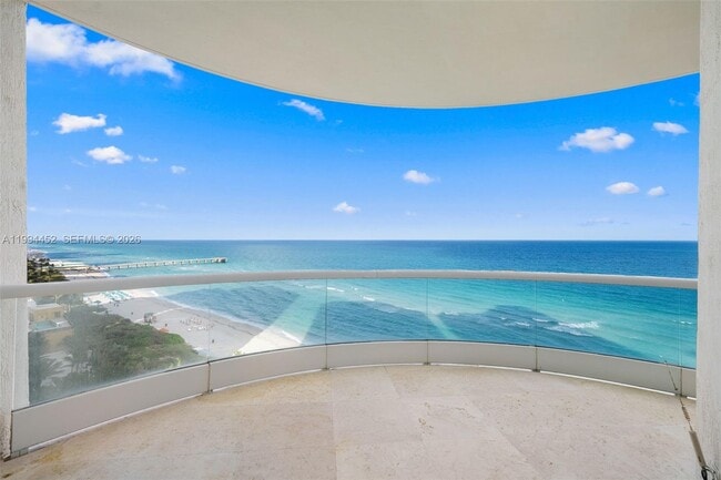 Building Photo - 16047 Collins Ave