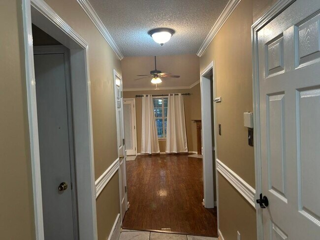 Building Photo - 3089 Woodland Crest Dr
