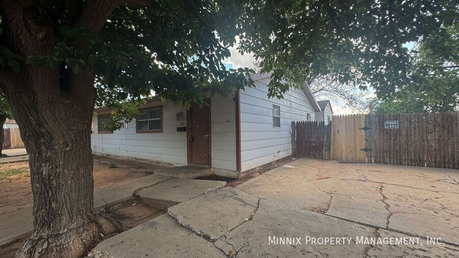 Building Photo - 3102 Ave. N-