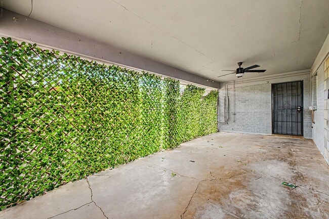 Building Photo - 2309 N Columbus Blvd