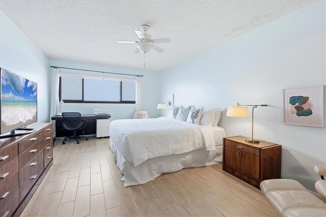 Building Photo - 2089 Gulf of Mexico Dr