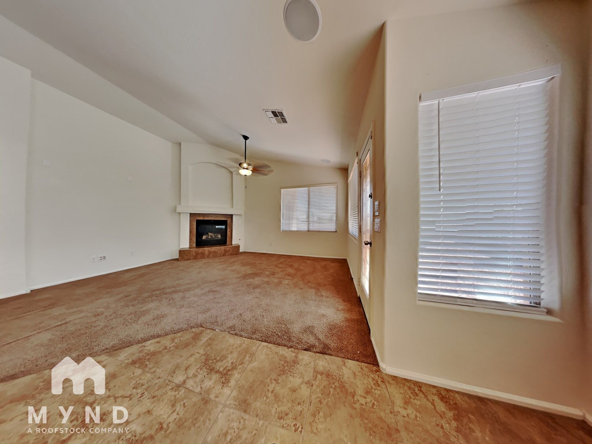 Building Photo - 2927 E Whispering Wind Dr