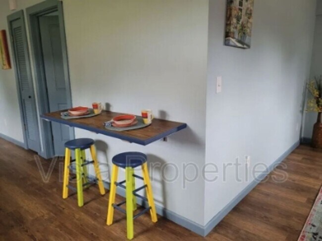 Building Photo - 40216