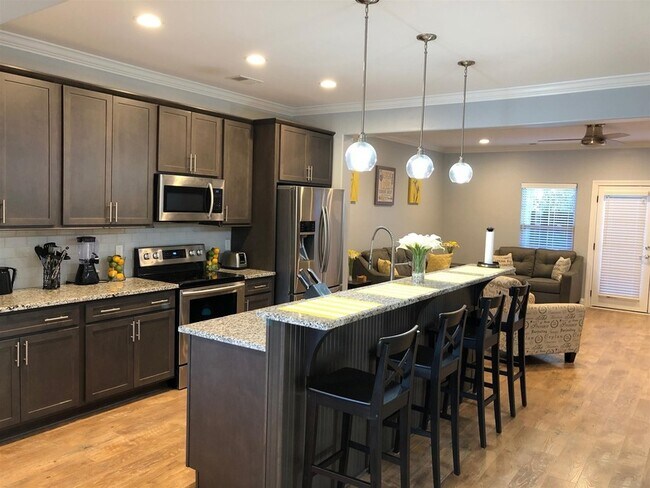 Building Photo - 3107 Blue Sky Dr