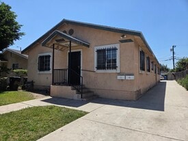 Building Photo - 152 E 103rd St