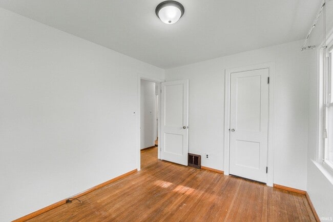 Building Photo - 470 Charlotte Ave