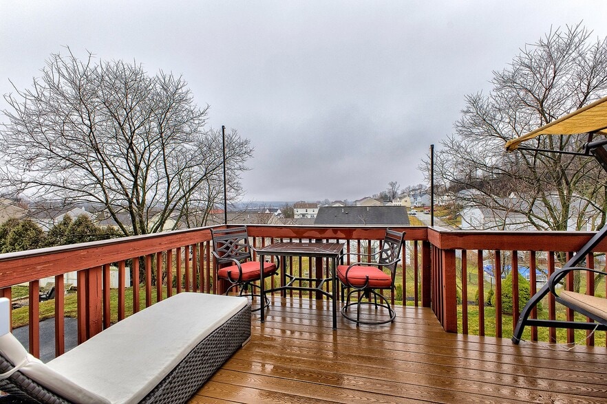 Building Photo - 304 Chanticleer Cir