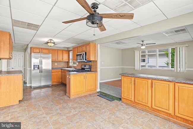 Building Photo - 137 E Susquehanna Dr